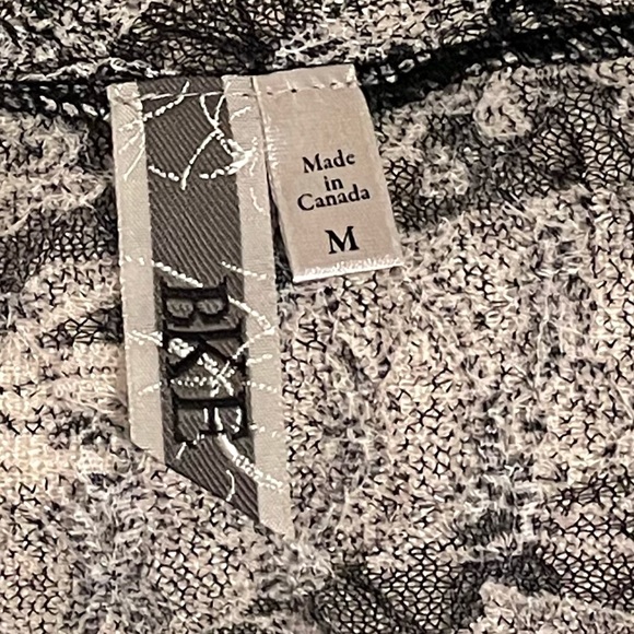 BKE long sleeved sheer top size M - Picture 3 of 3